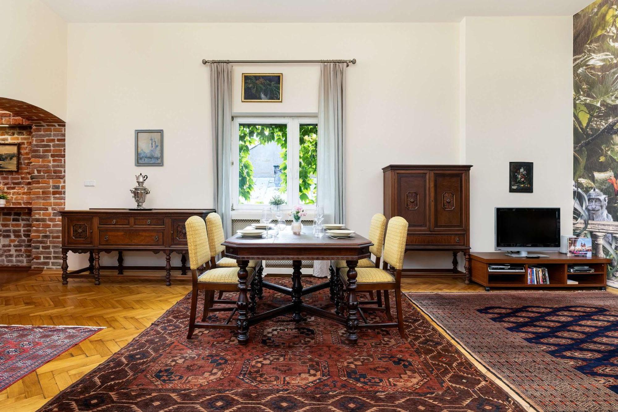 Efektowny I Przestronny W Centrum Krakowa Blisko Rynku I Parku By Renters *